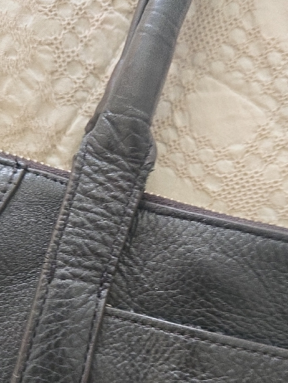 Lodis Black Pebbled Leather Tote Quiet Luxury Normcore Classic Shoulder Bag - Picture 14 of 14